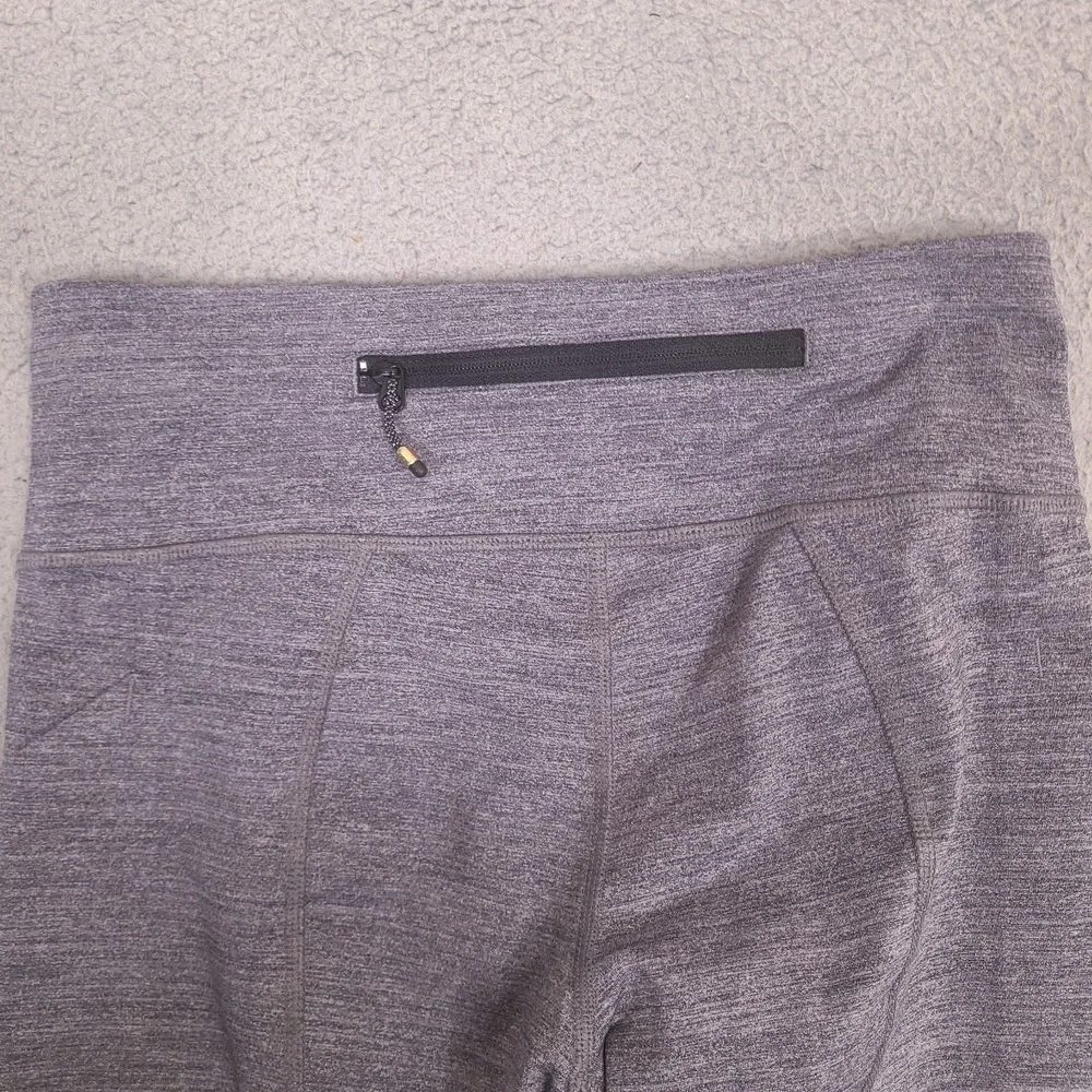 Lululemon Pace‎ Rival Crop Leggings Size 4 Heathered Gray Black Activewear